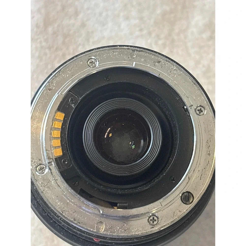 Sigma UC Zoom 70-210mm f/4-5.6 Lens Black‎ Good Multi-Coated AF 52mm Japan